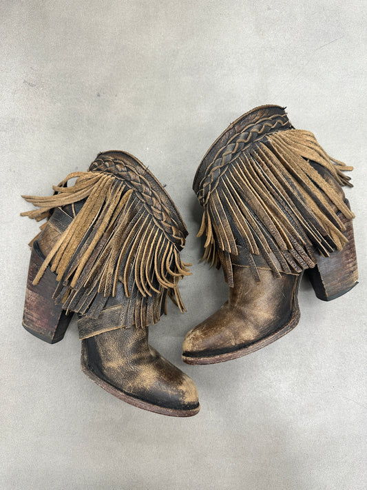 ‘Jafar’ Fringe Boots